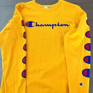 Champions Gold Men's Long Sleeve T-shirt- sz Medium